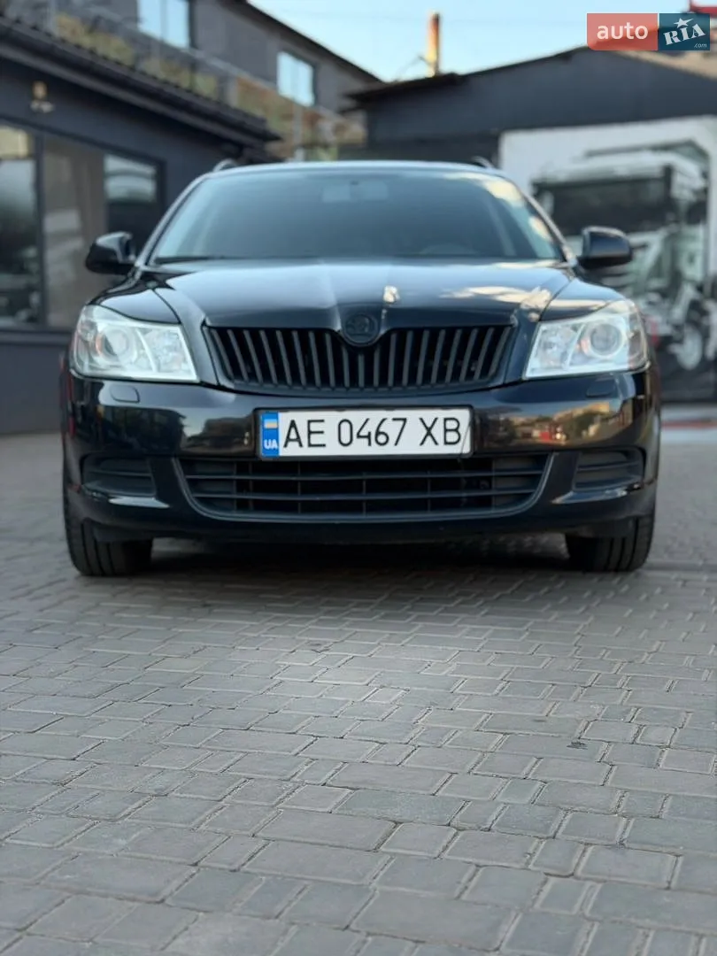 2011 Skoda Octavia - мініатюра 2
