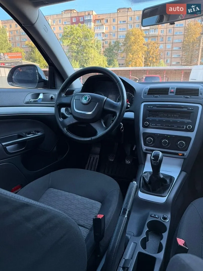 2011 Skoda Octavia - мініатюра 10