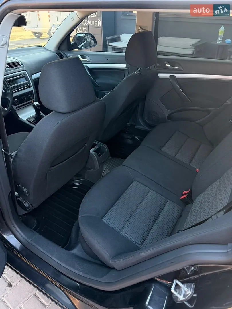 2011 Skoda Octavia - мініатюра 17