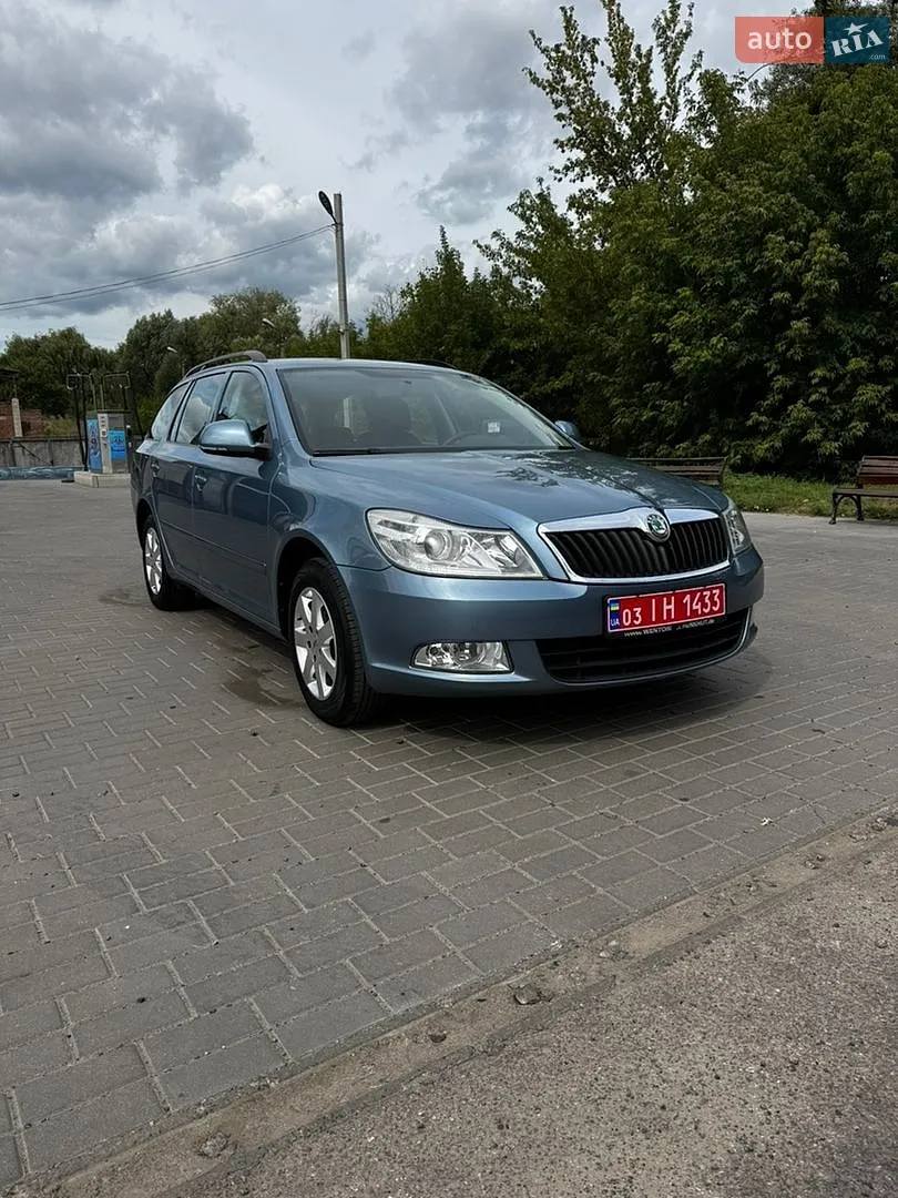 2010 Skoda Octavia - фото 1