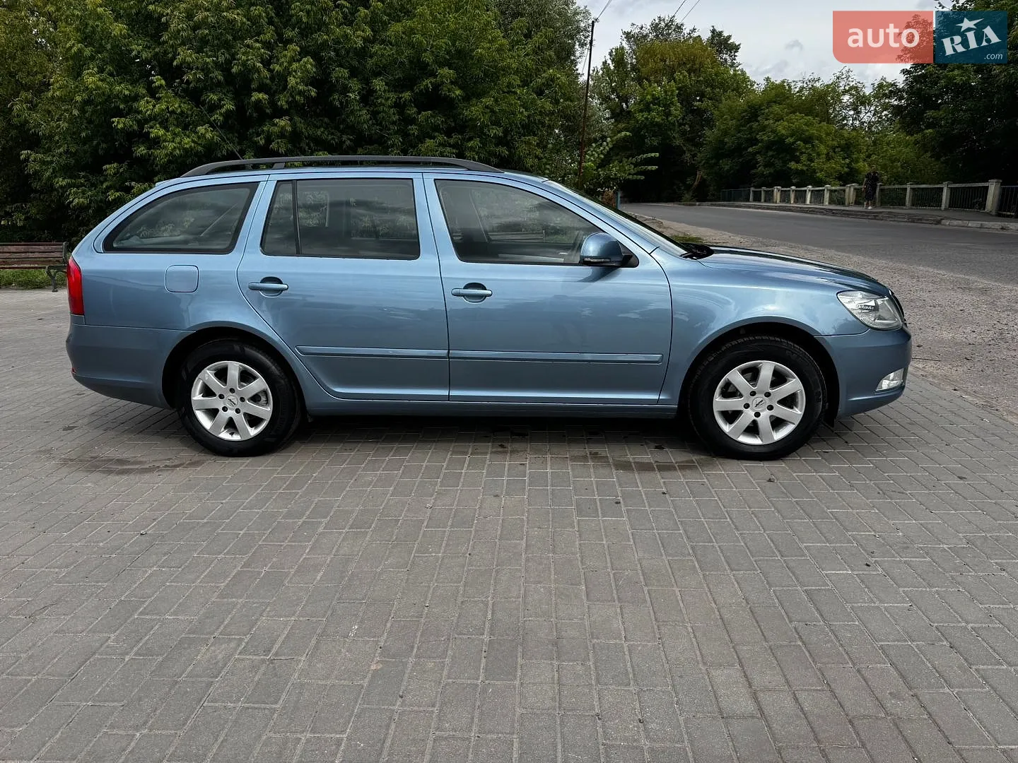 2010 Skoda Octavia - мініатюра 3