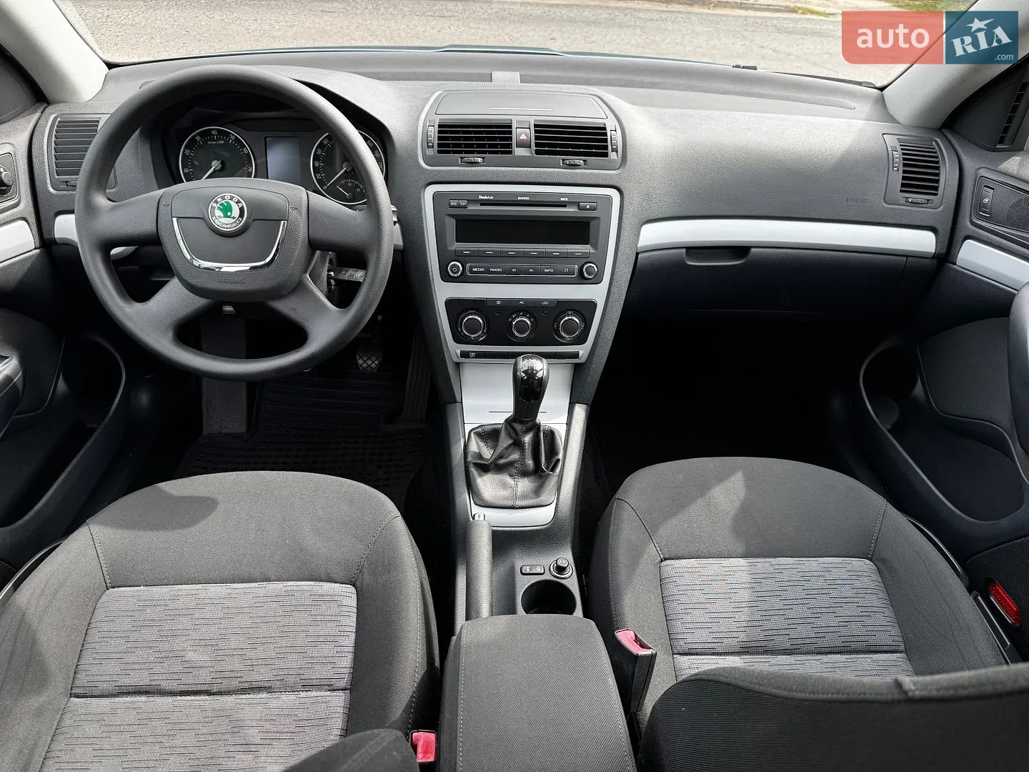 2010 Skoda Octavia - мініатюра 22