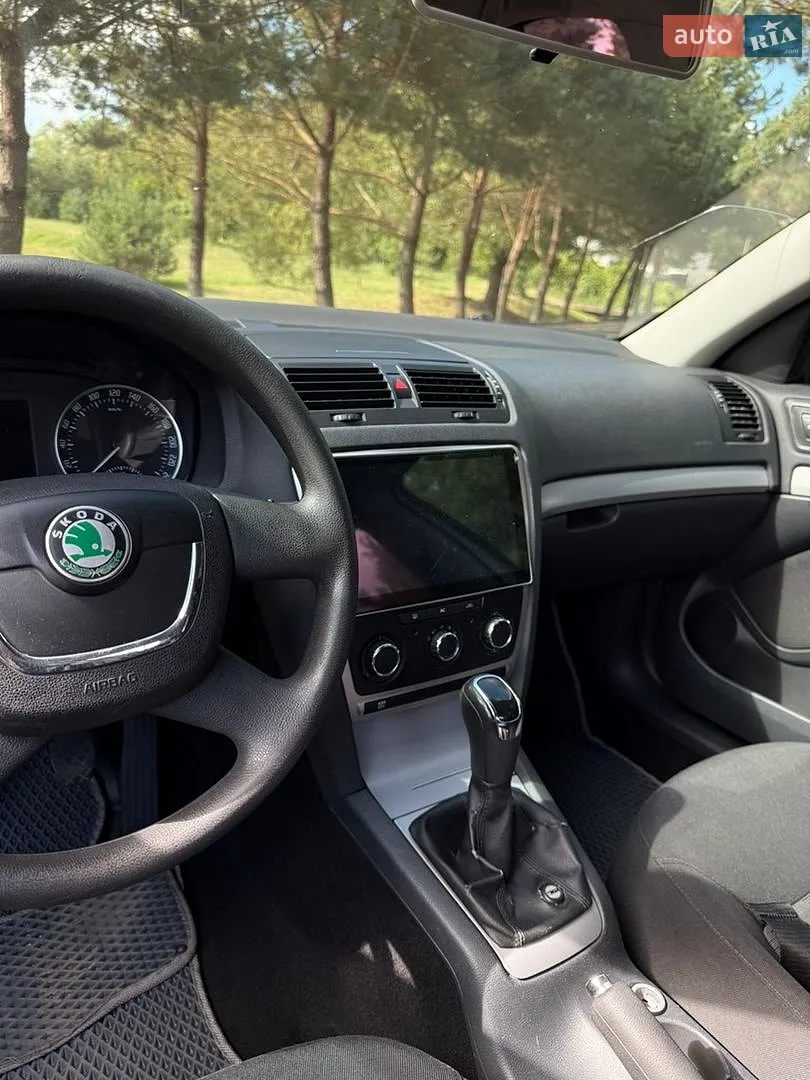 2011 Skoda Octavia - мініатюра 35
