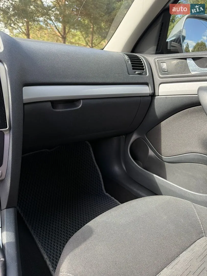 2011 Skoda Octavia - мініатюра 40