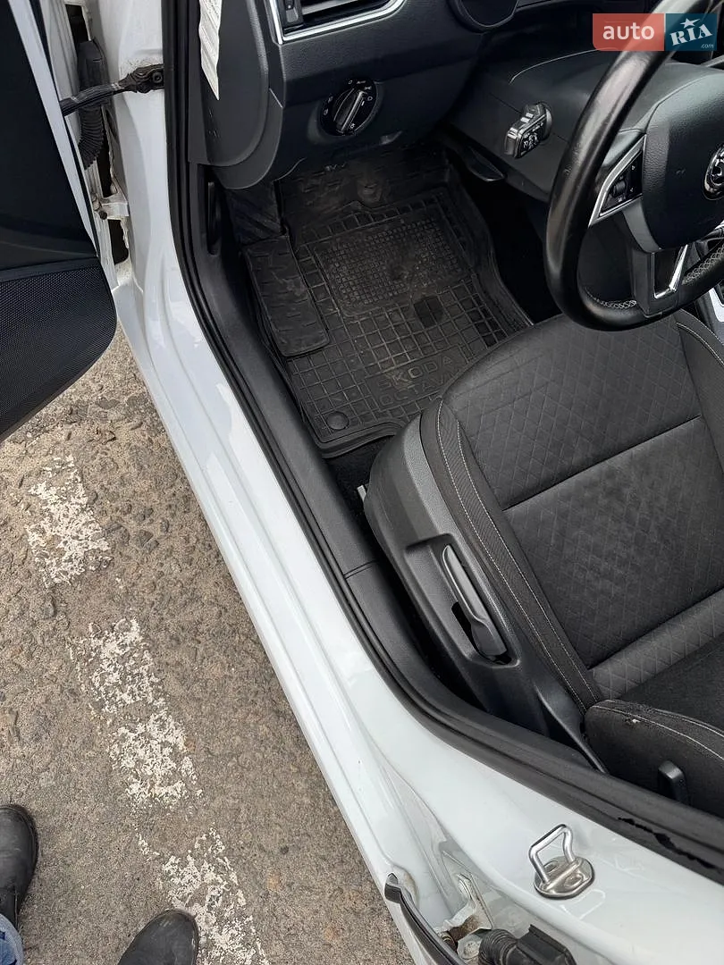 2015 Skoda Octavia - мініатюра 96