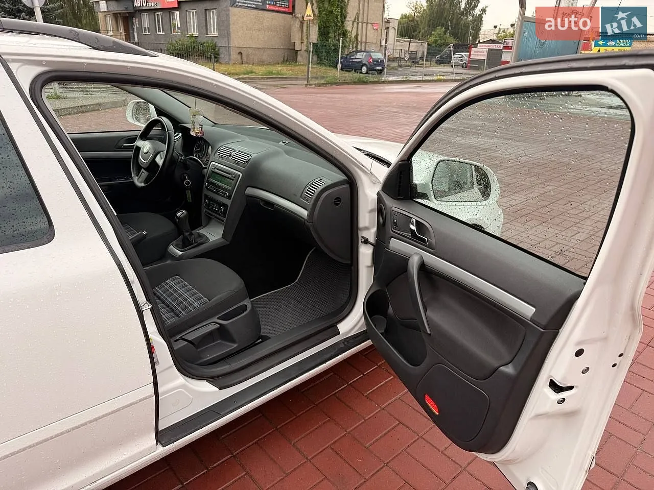 2012 Skoda Octavia - мініатюра 11