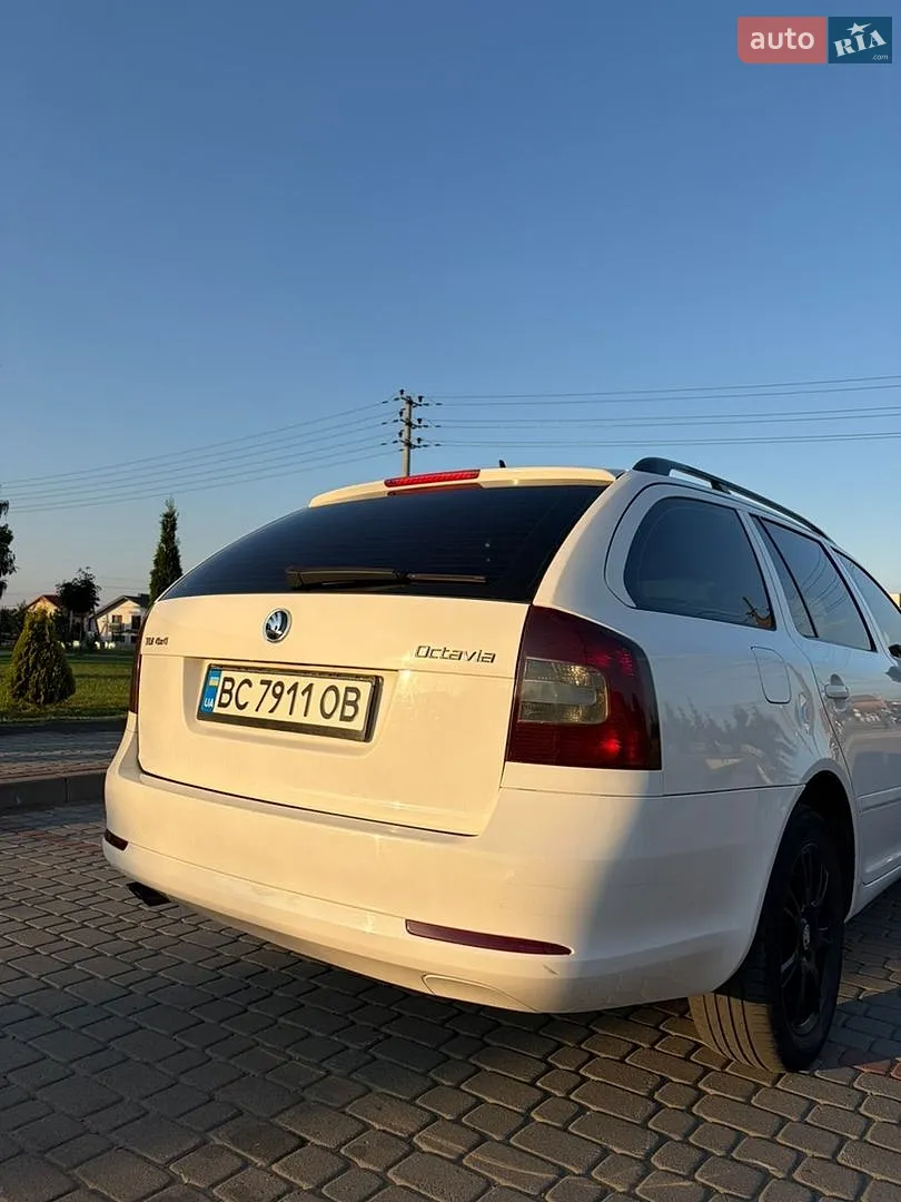 2010 Skoda Octavia - мініатюра 7