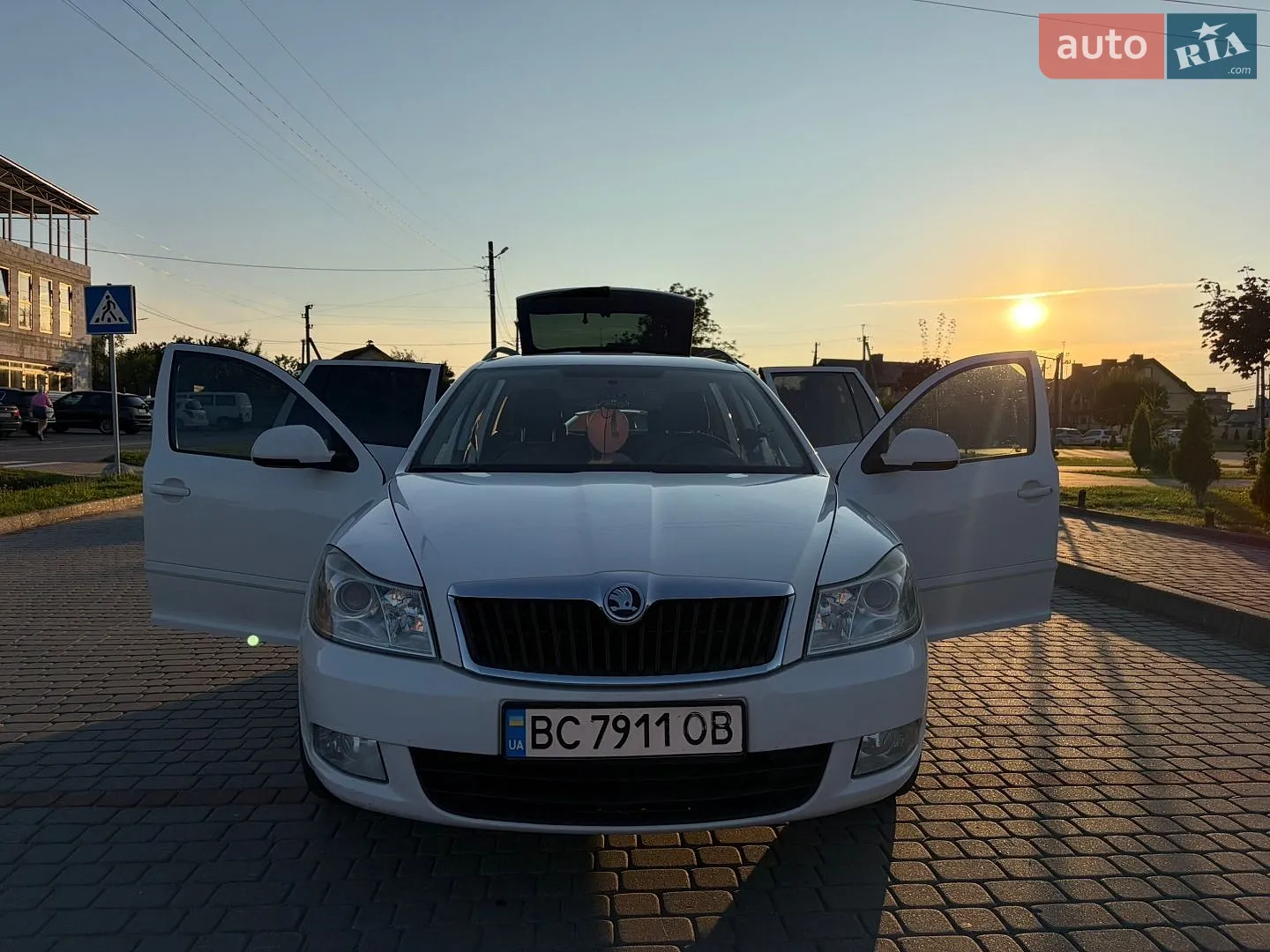 2010 Skoda Octavia - мініатюра 10