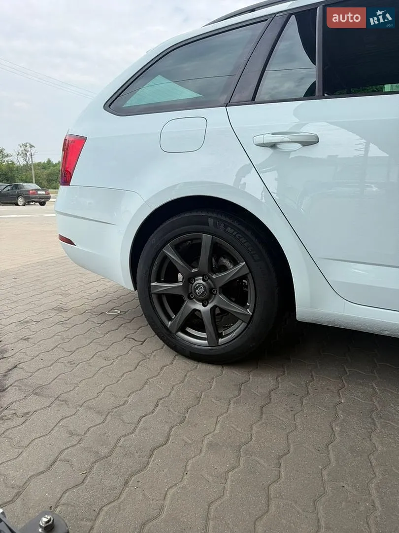 2017 Skoda Octavia - мініатюра 7