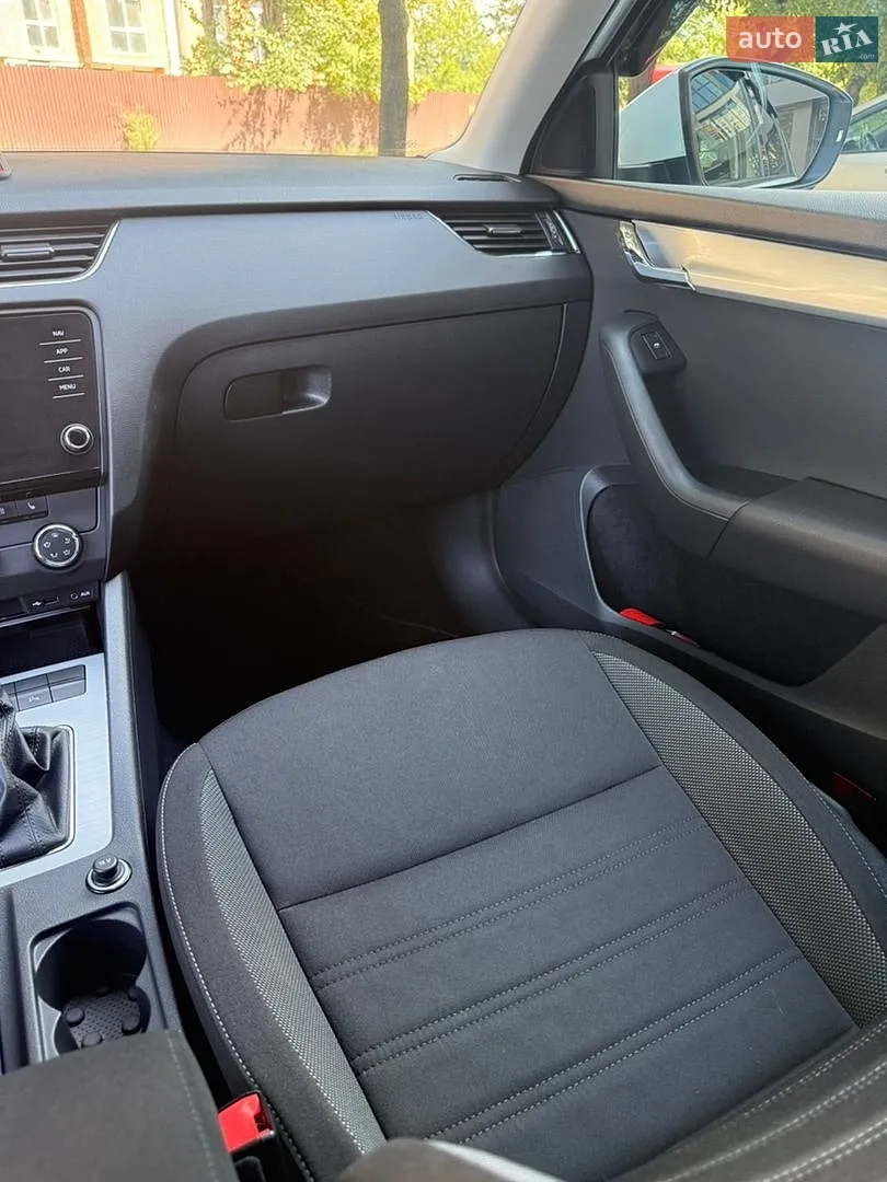 2017 Skoda Octavia - мініатюра 12