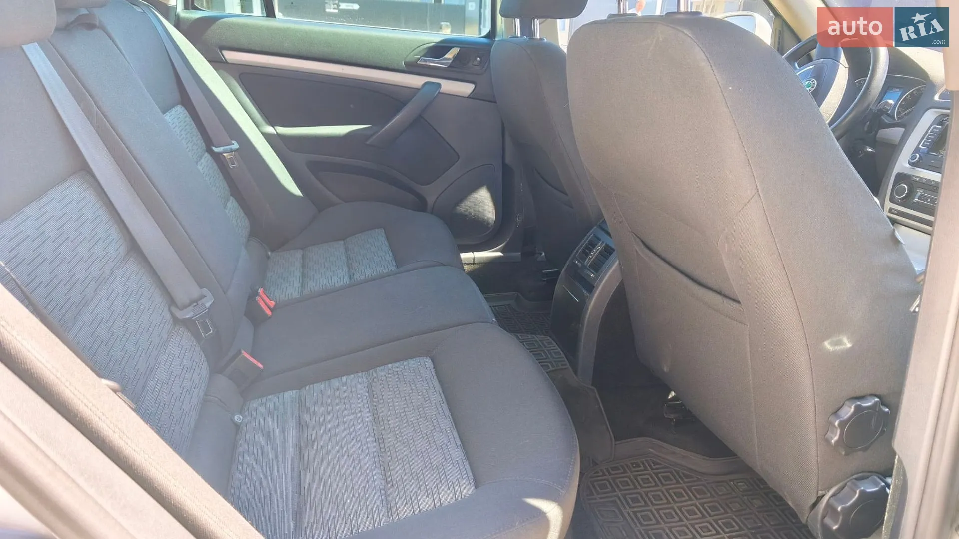 2011 Skoda Octavia - мініатюра 5