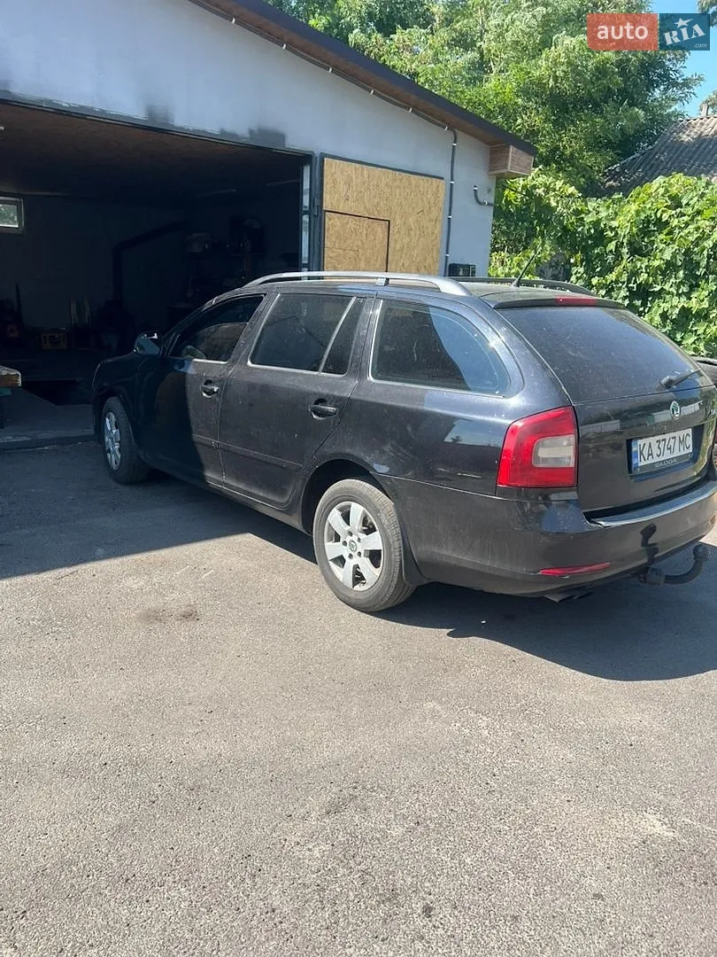 2010 Skoda Octavia - мініатюра 3