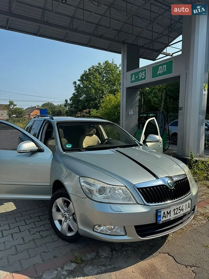 2010 Skoda Octavia - мініатюра 37