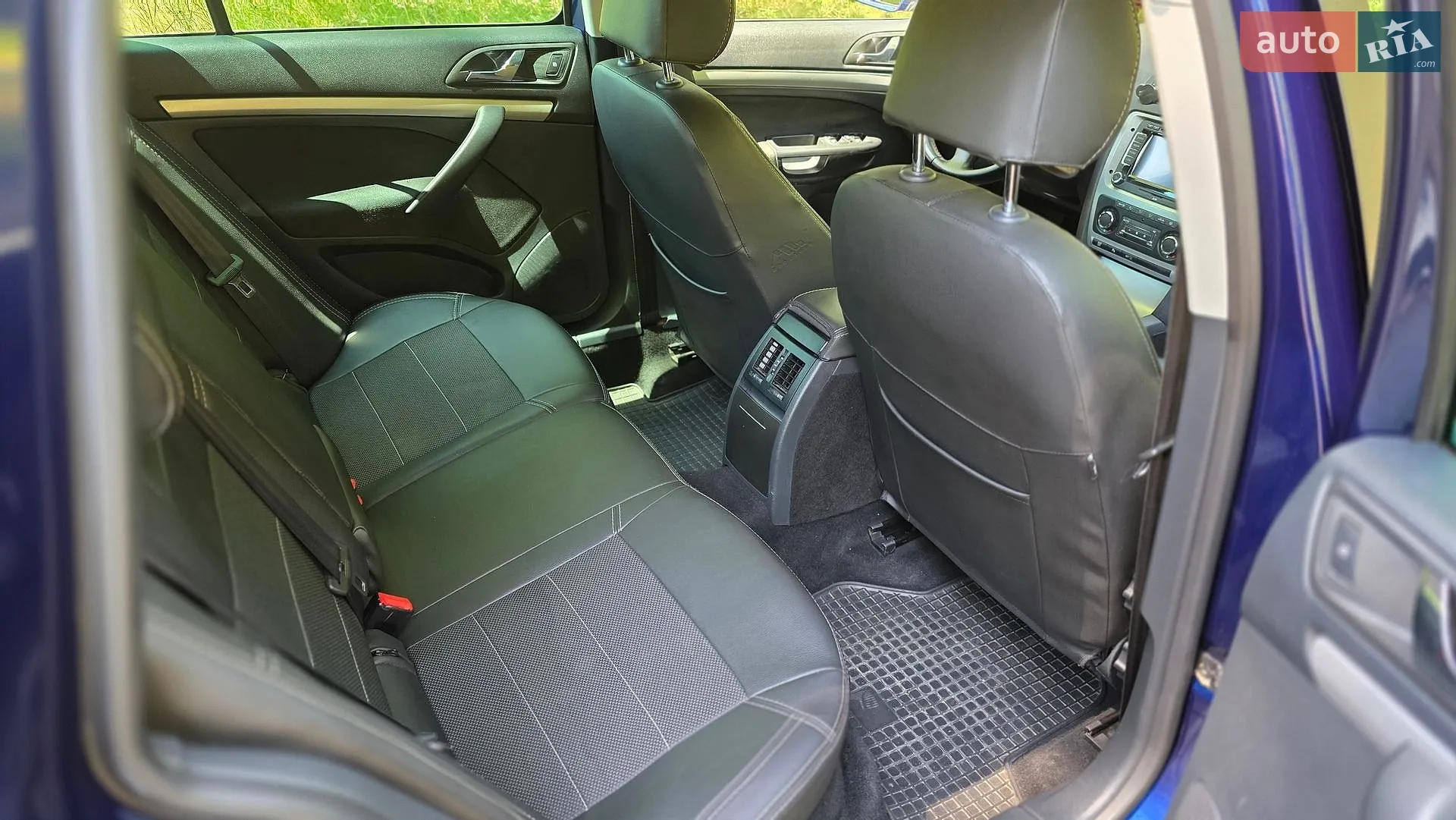 2010 Skoda Octavia - мініатюра 10