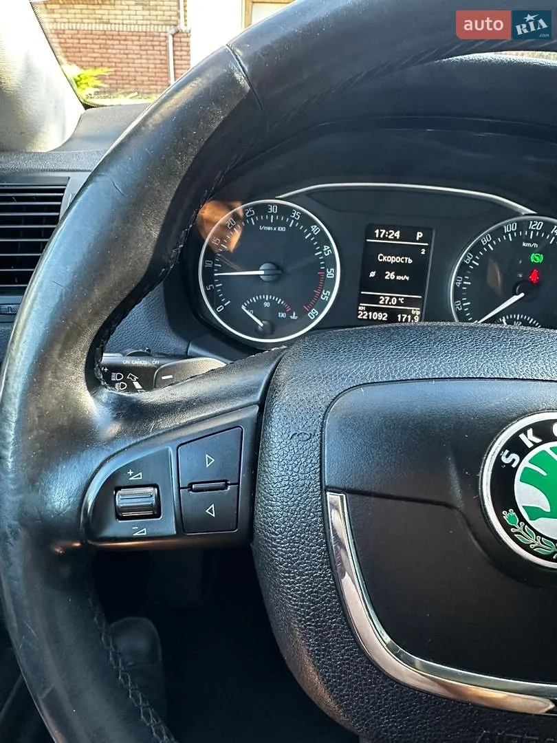 2011 Skoda Octavia - мініатюра 24