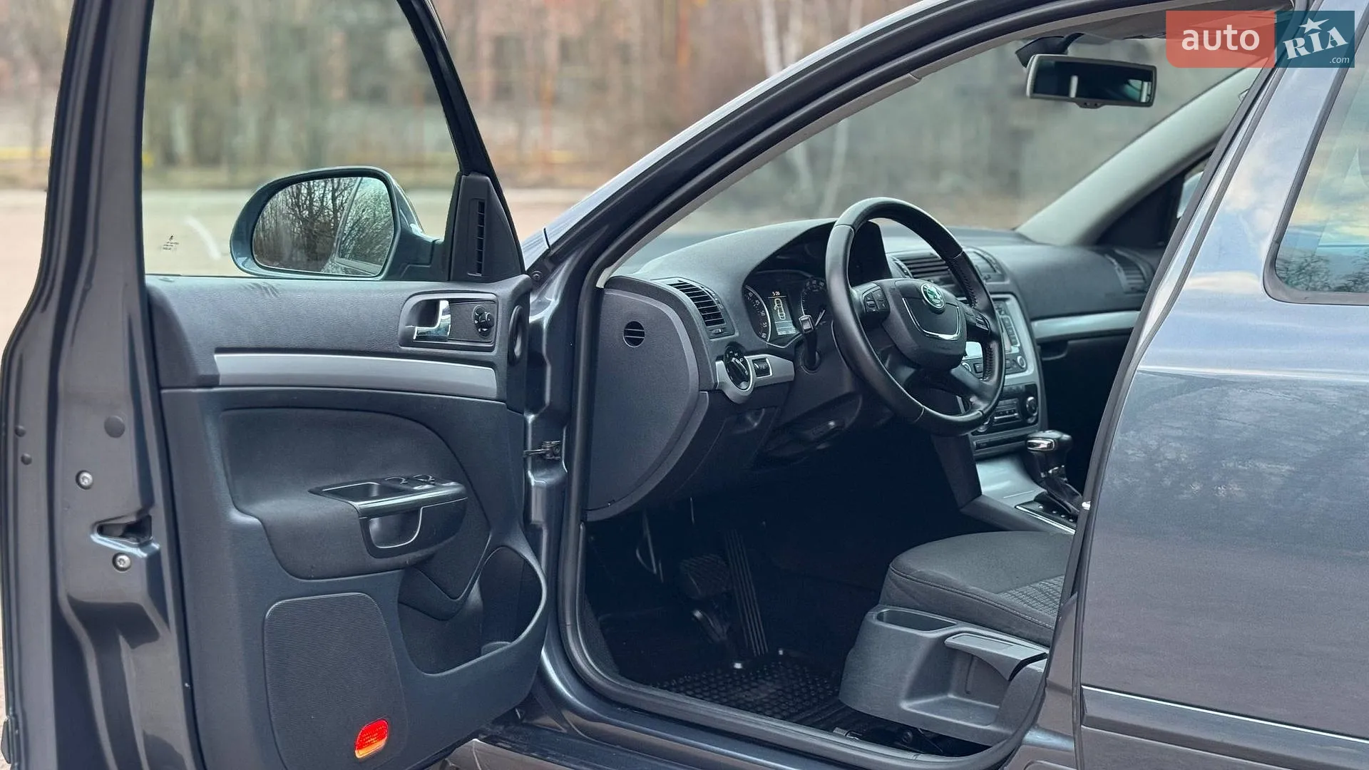 2010 Skoda Octavia - мініатюра 11