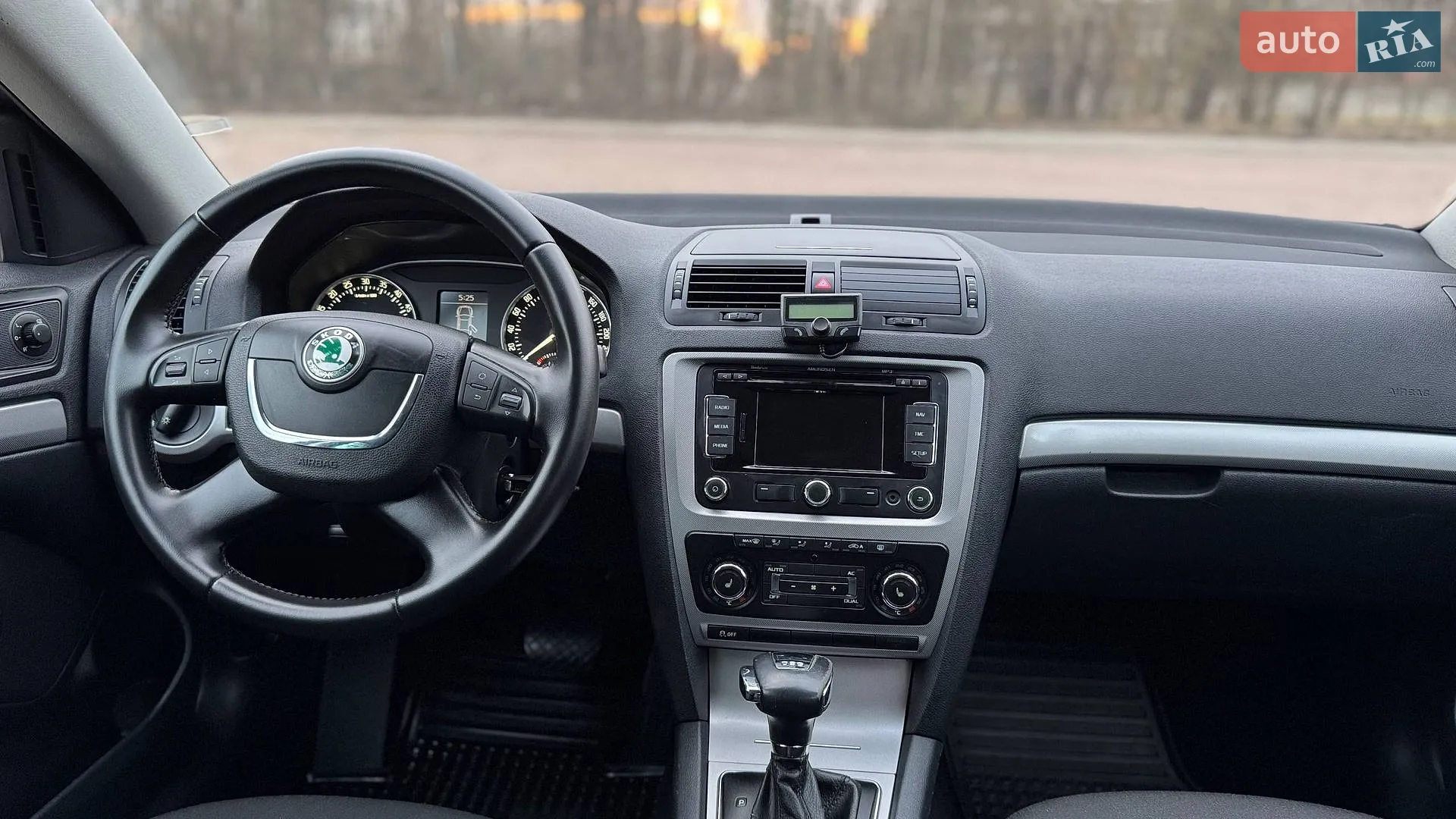 2010 Skoda Octavia - мініатюра 27