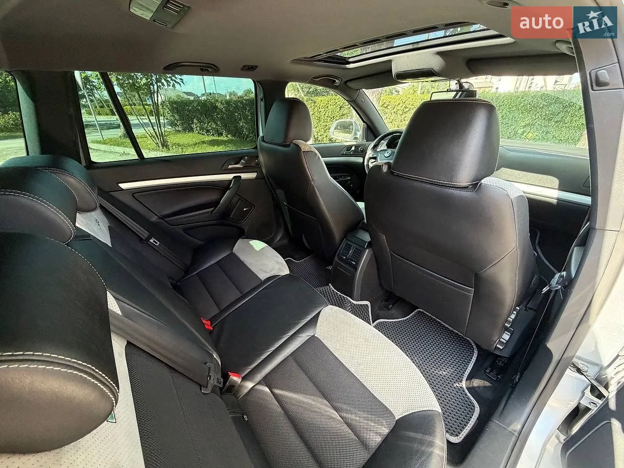 2010 Skoda Octavia - мініатюра 40