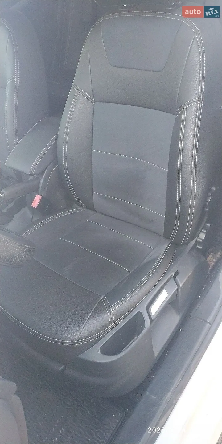2010 Skoda Octavia - мініатюра 14