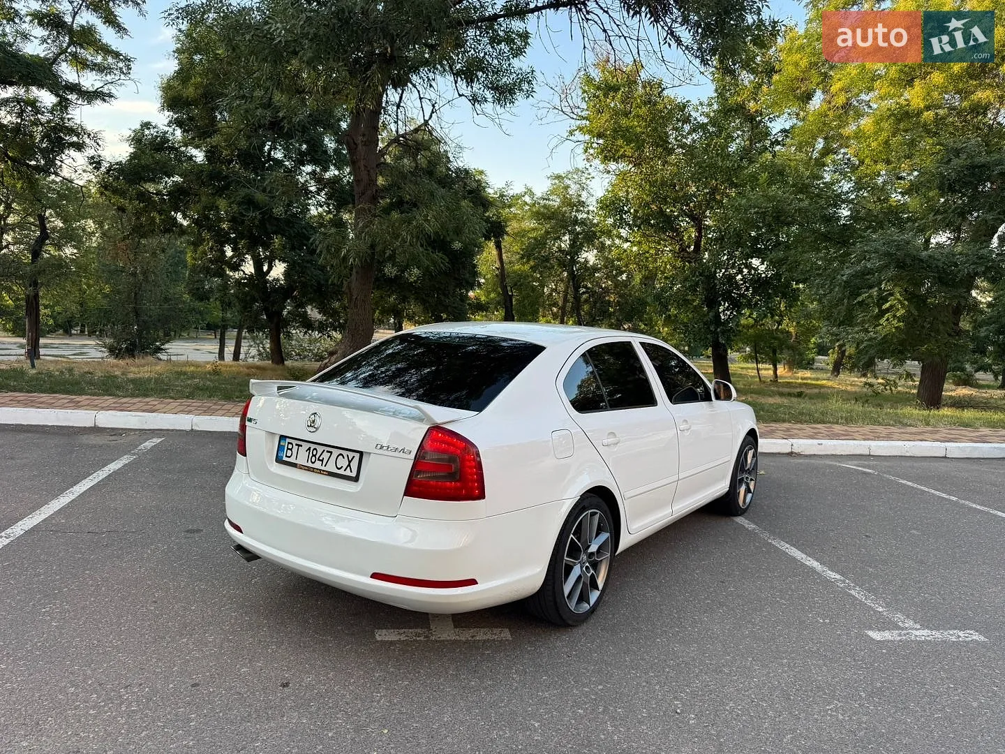 2011 Skoda Octavia - мініатюра 13