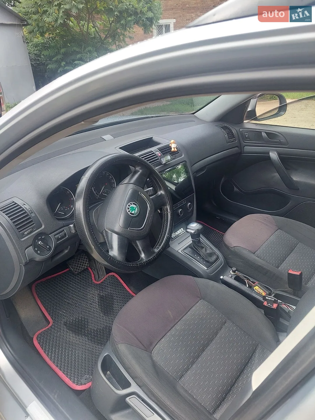 2010 Skoda Octavia - мініатюра 4