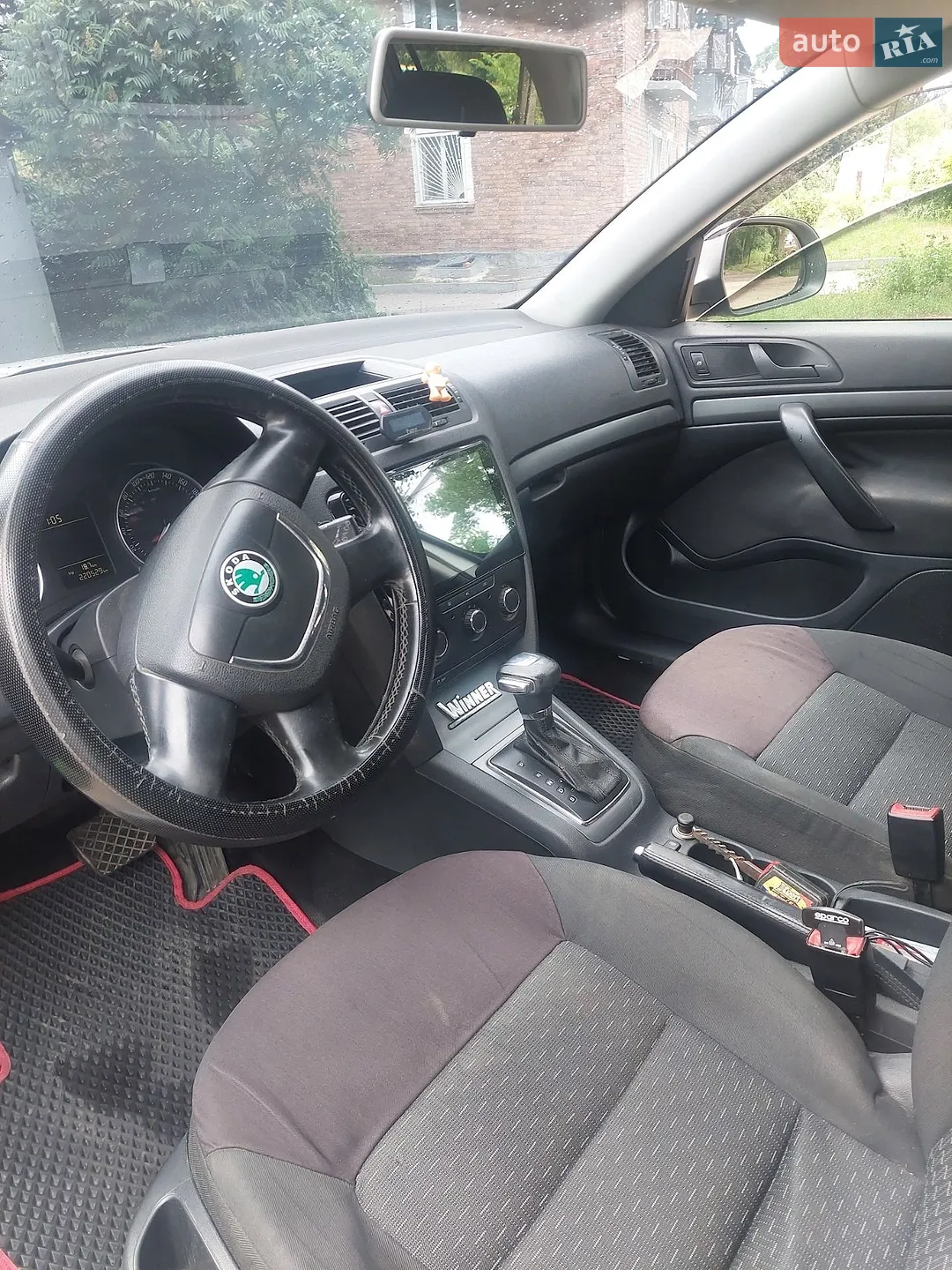 2010 Skoda Octavia - мініатюра 3