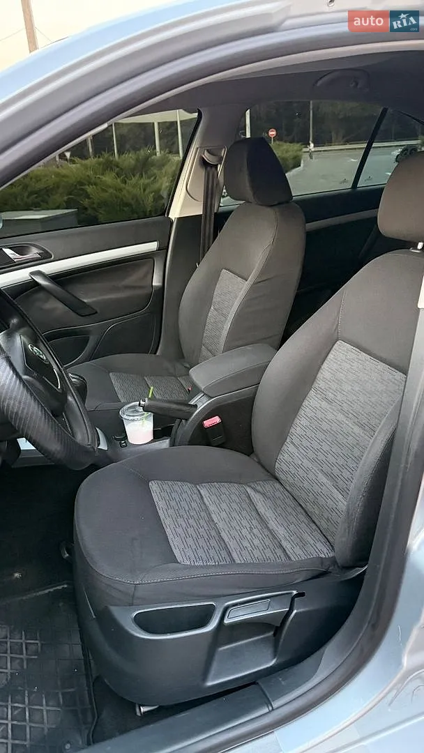 2011 Skoda Octavia - мініатюра 8
