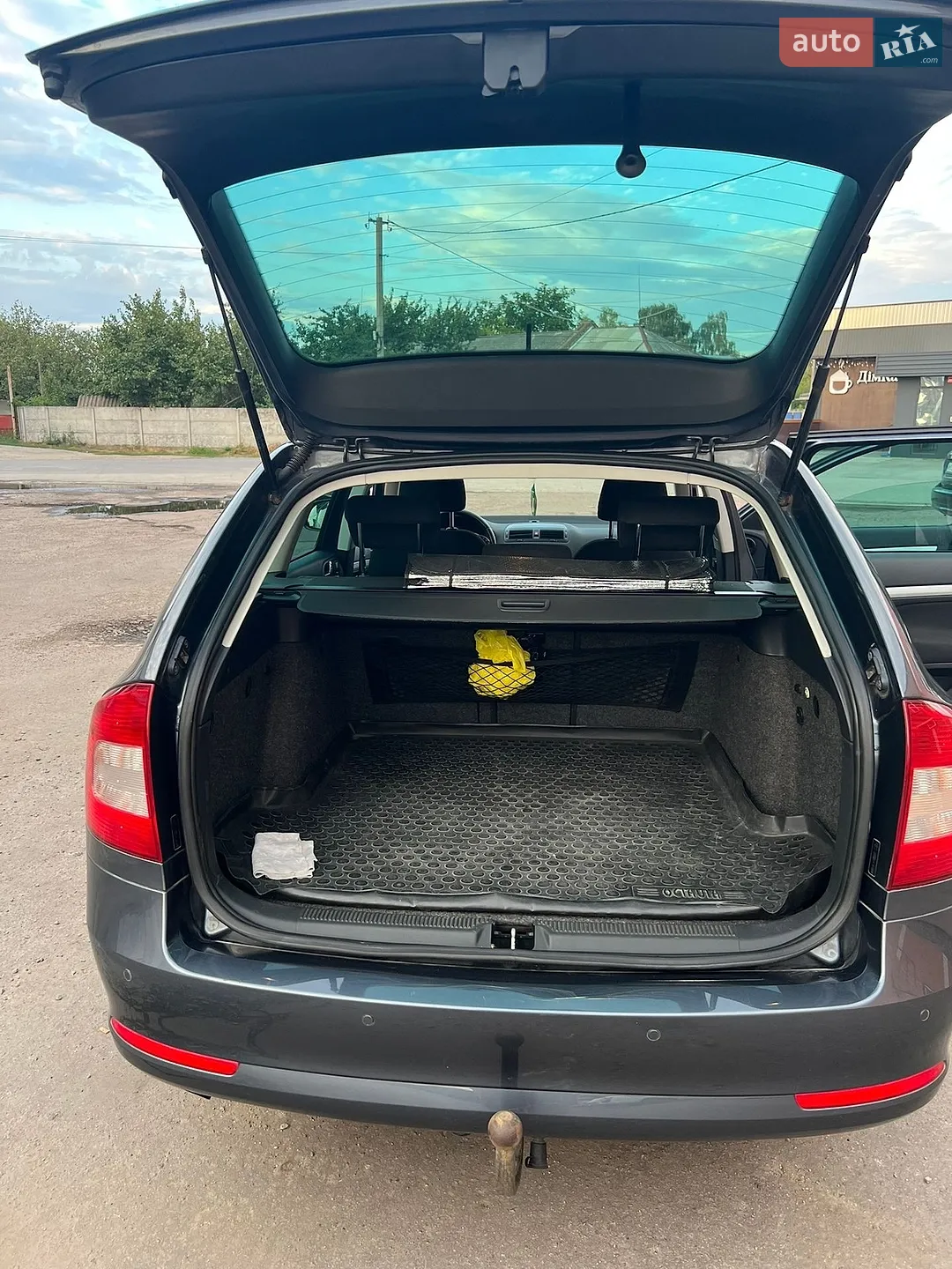 2010 Skoda Octavia - мініатюра 10
