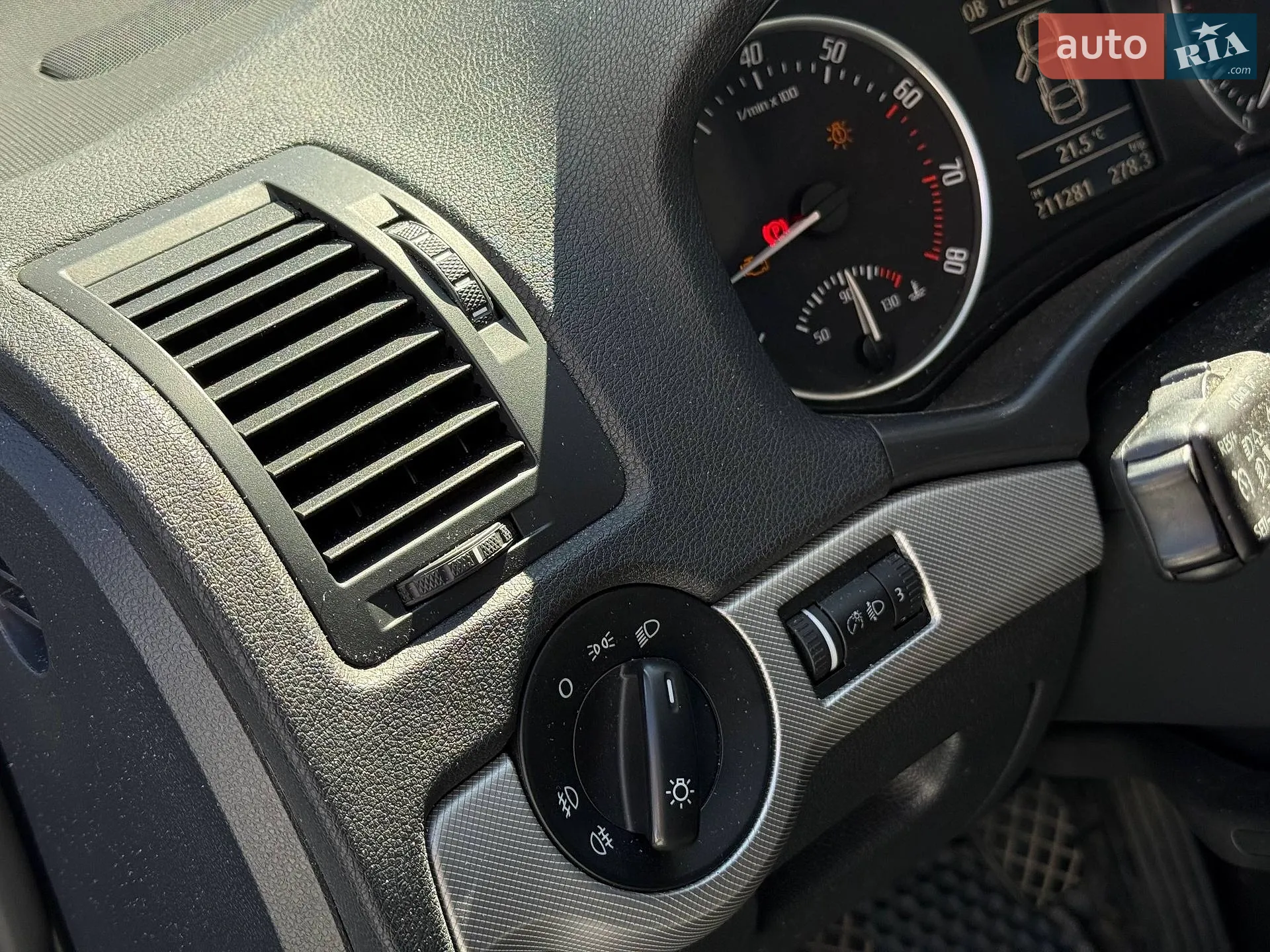 2012 Skoda Octavia - мініатюра 30