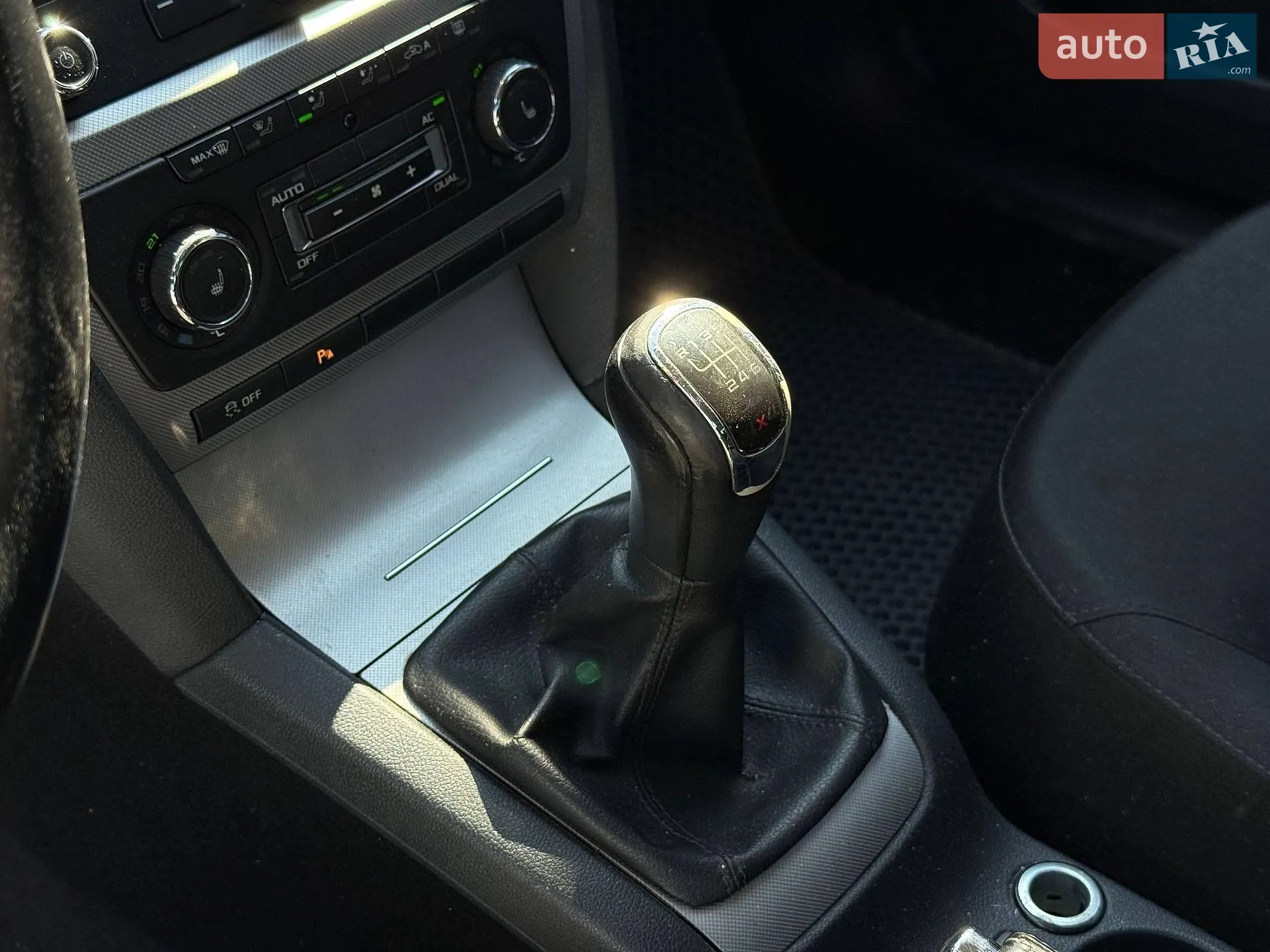 2012 Skoda Octavia - мініатюра 31