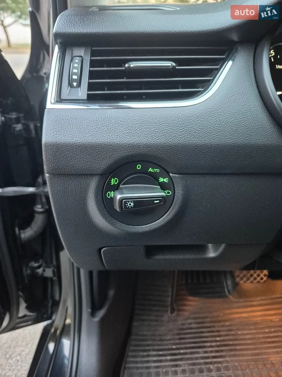2013 Skoda Octavia - мініатюра 17