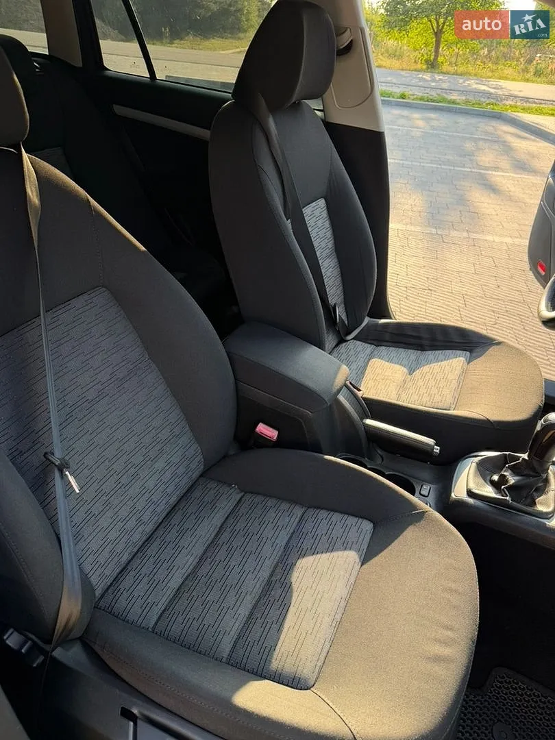 2011 Skoda Octavia - мініатюра 15