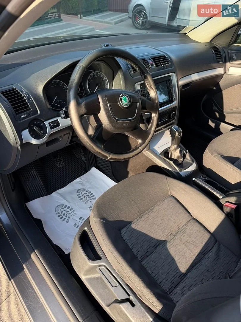 2011 Skoda Octavia - мініатюра 28
