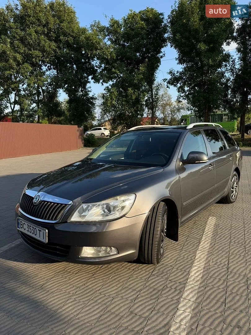 2011 Skoda Octavia - мініатюра 2