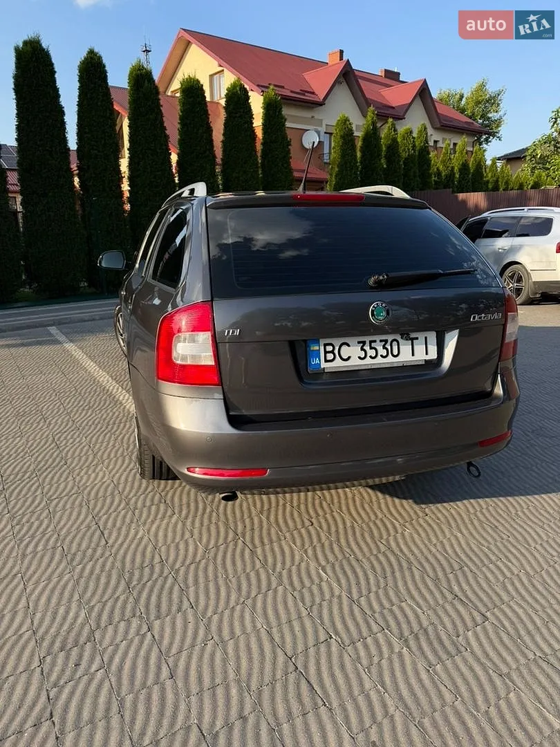 2011 Skoda Octavia - мініатюра 8