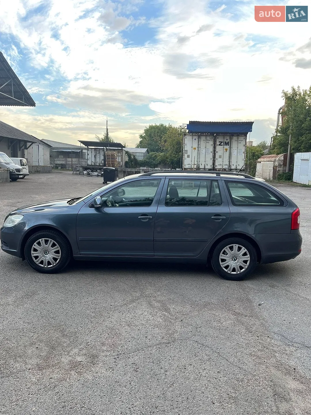 2010 Skoda Octavia - мініатюра 23