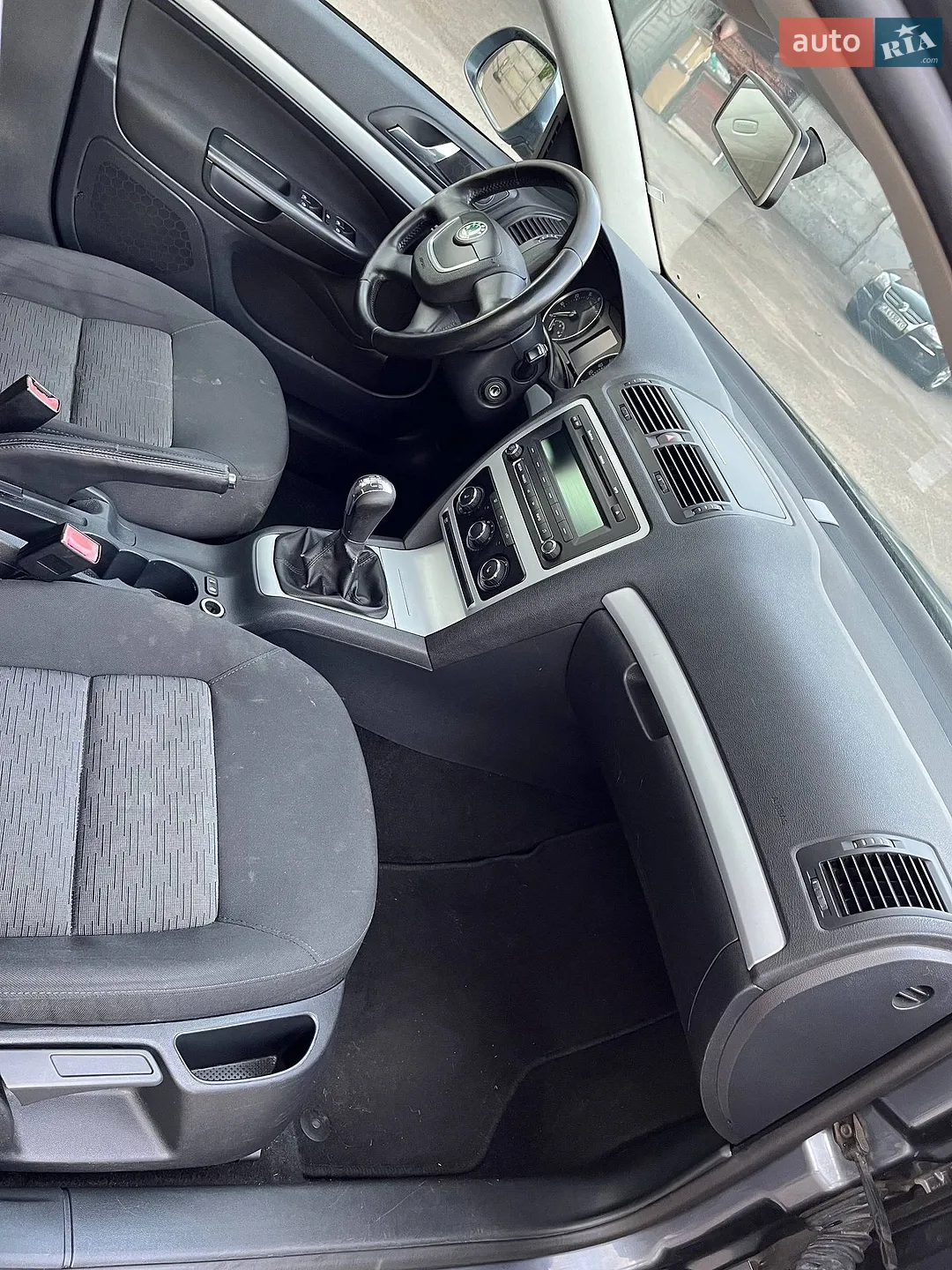 2010 Skoda Octavia - мініатюра 28