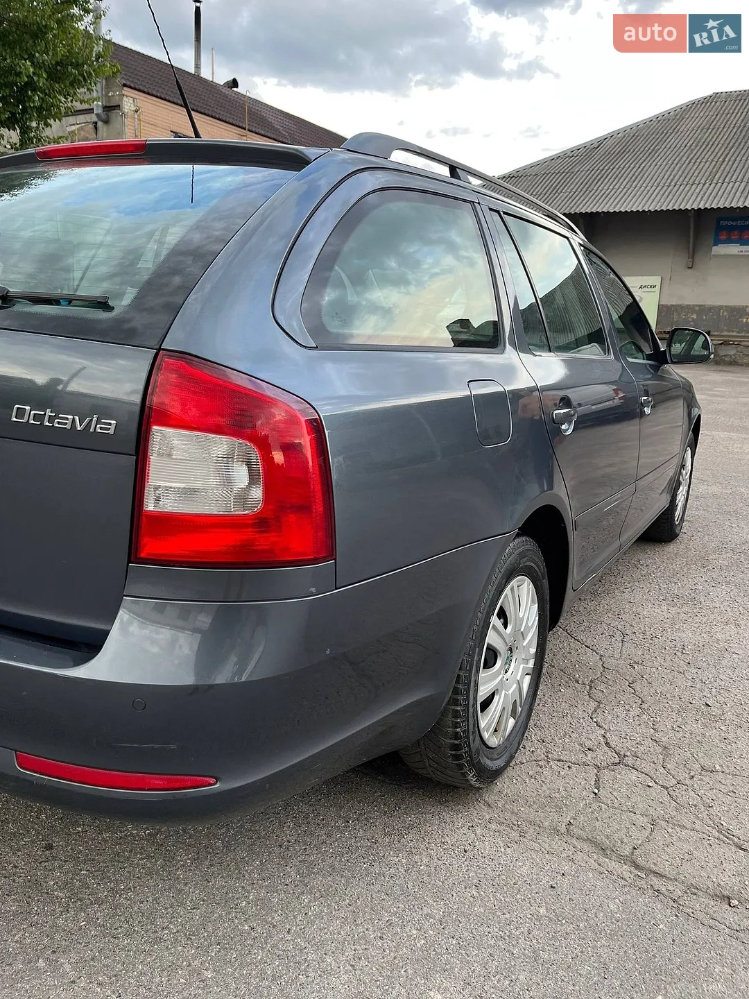2010 Skoda Octavia - мініатюра 16