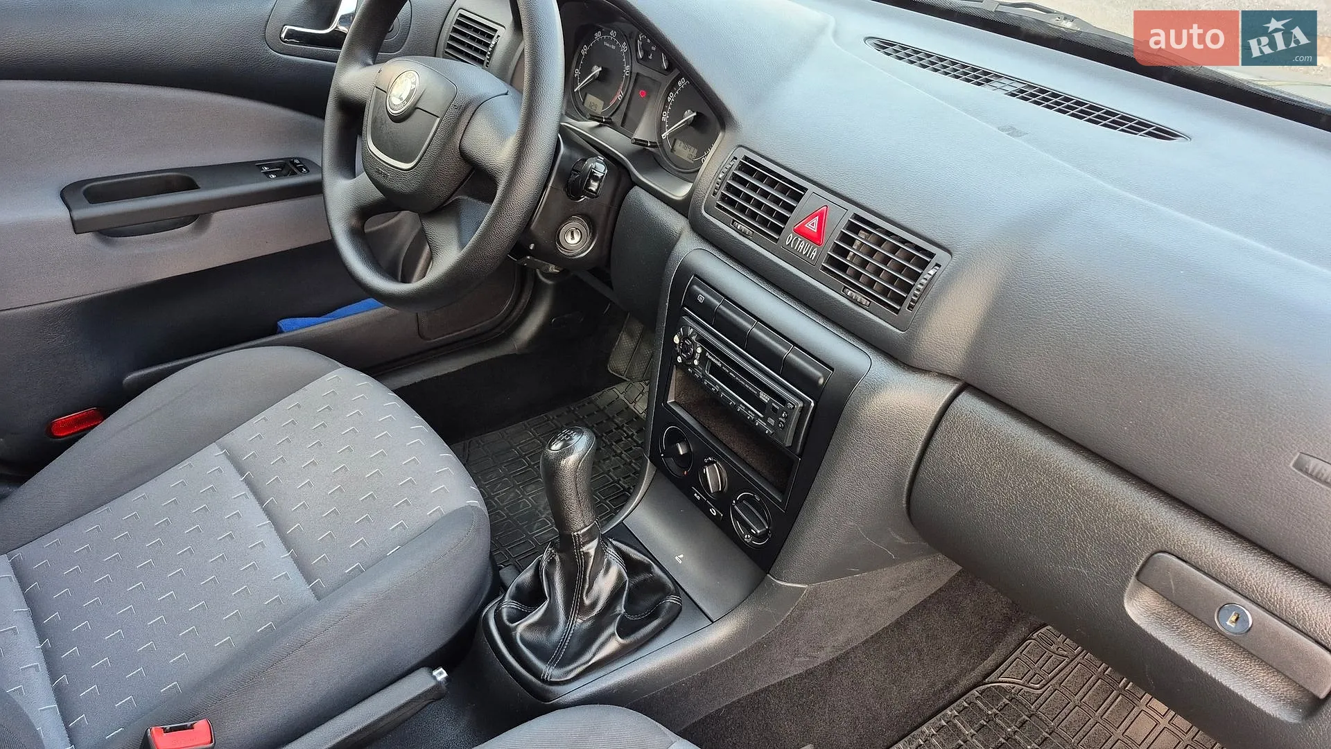 2010 Skoda Octavia - мініатюра 27