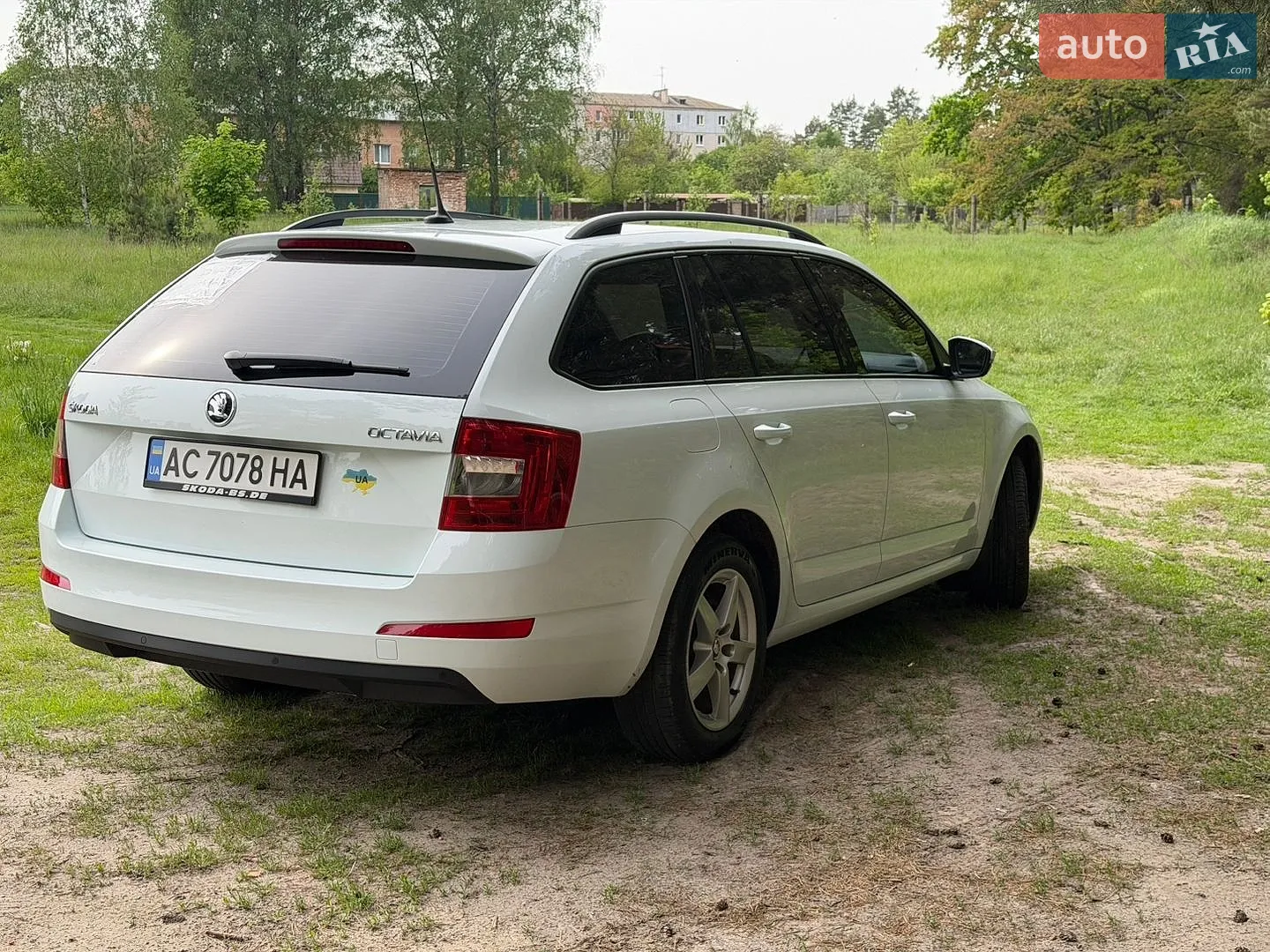 2016 Skoda Octavia - мініатюра 16