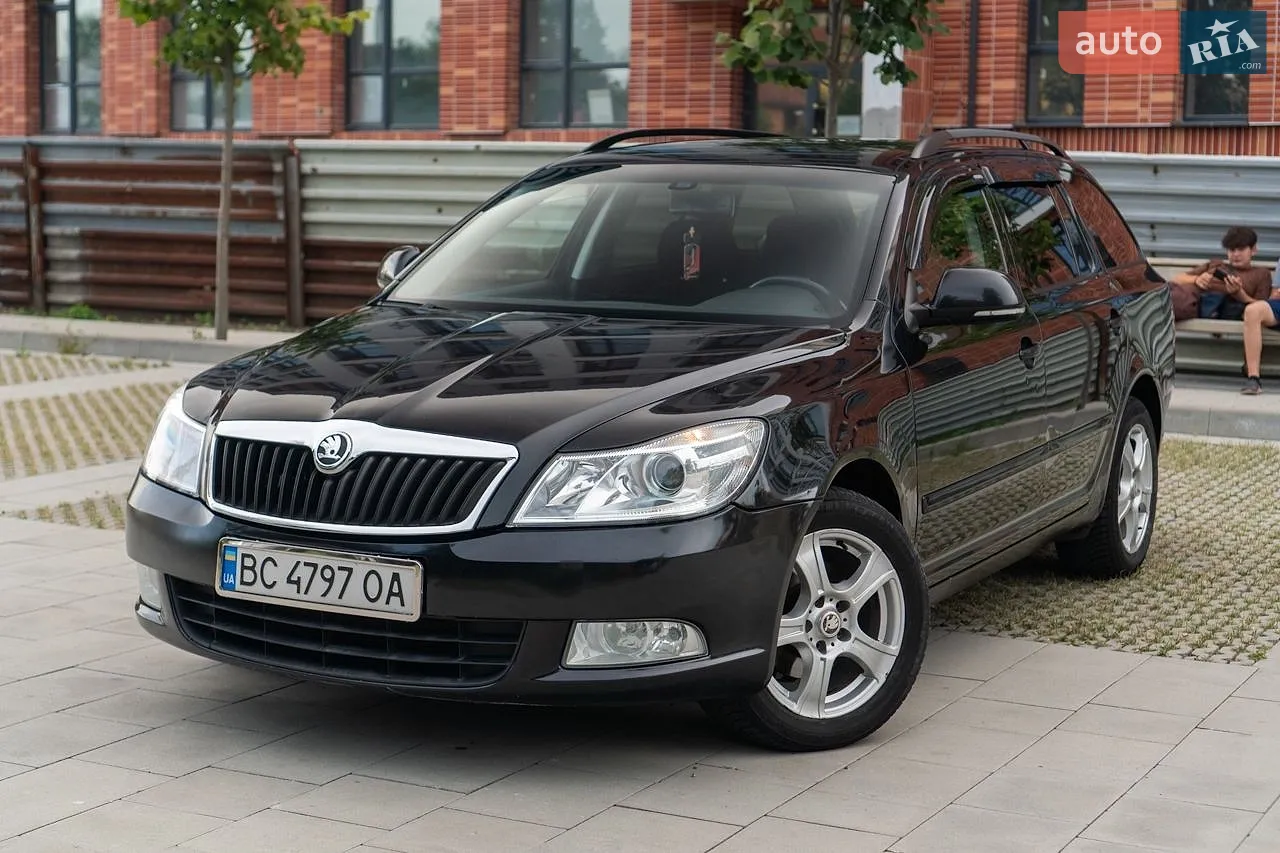 2010 Skoda Octavia - фото 1
