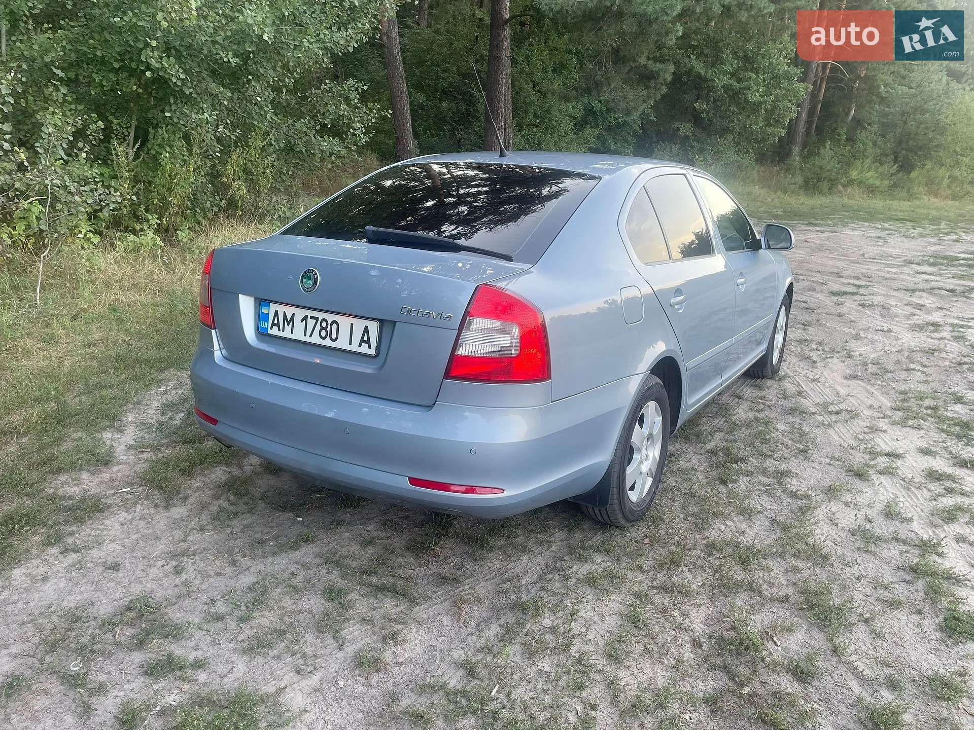2010 Skoda Octavia - мініатюра 11