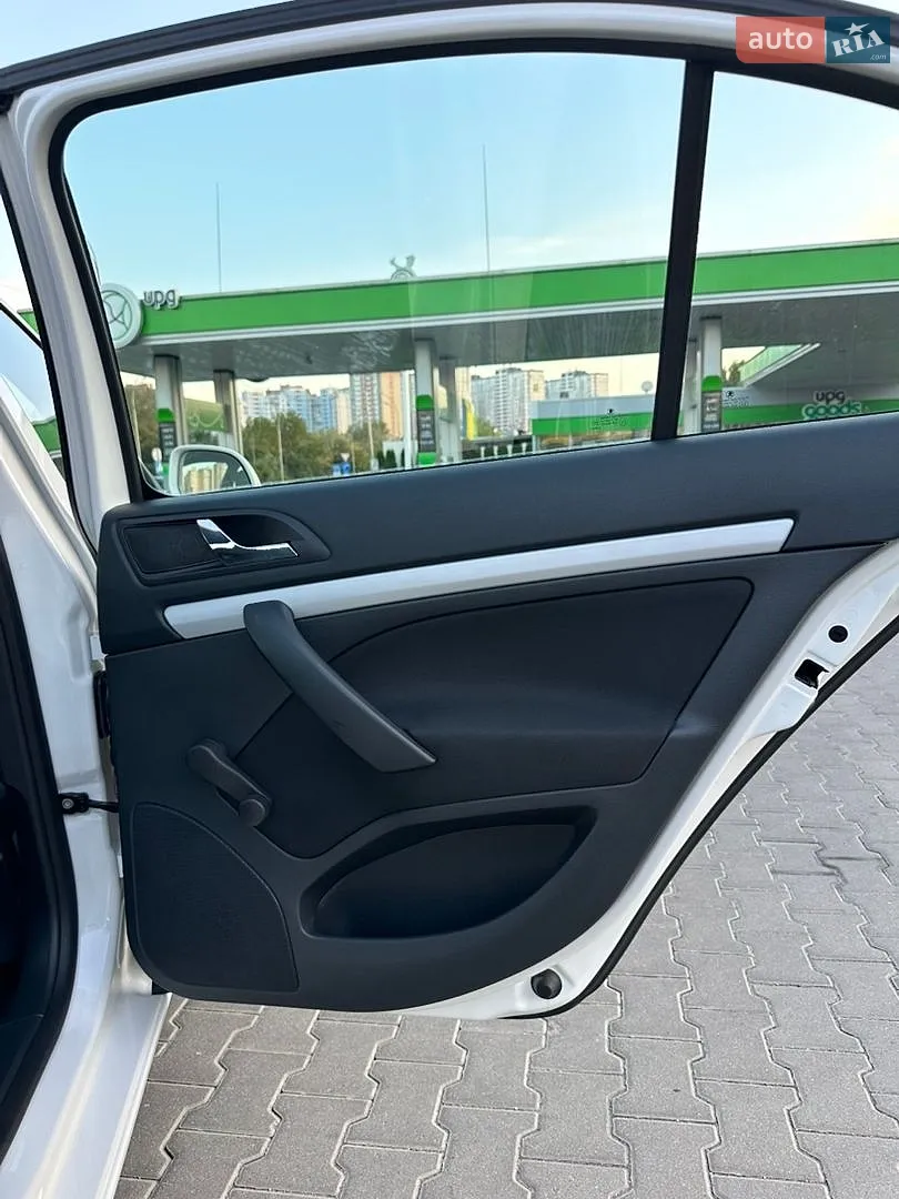 2012 Skoda Octavia - мініатюра 30