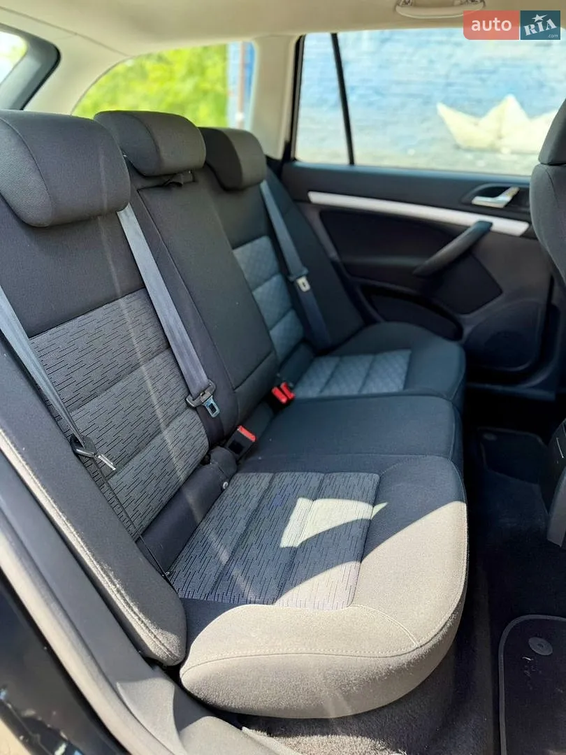 2011 Skoda Octavia - мініатюра 48