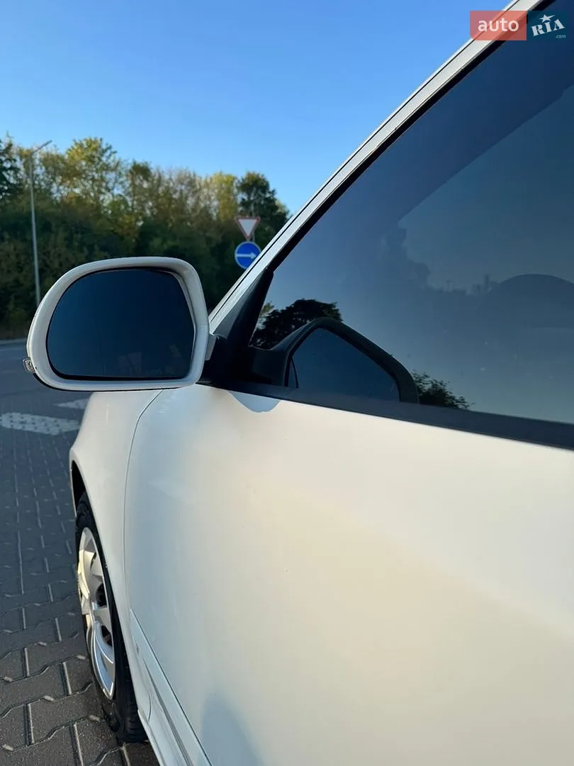 2011 Skoda Octavia - мініатюра 36