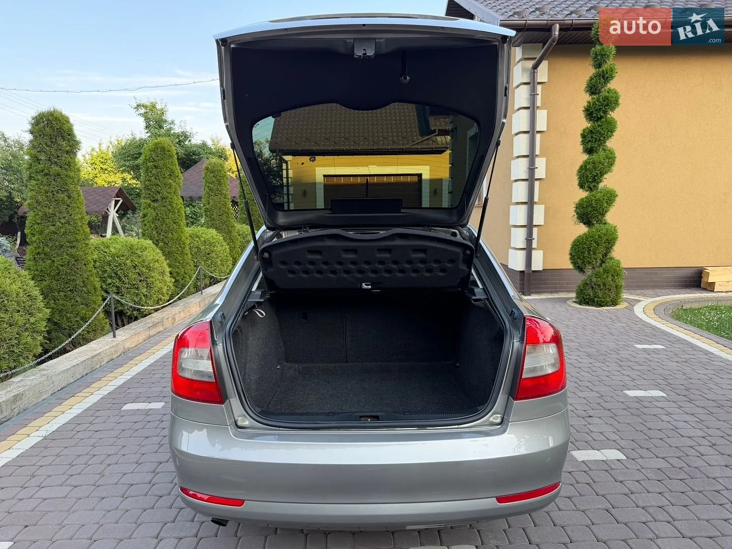 2011 Skoda Octavia - мініатюра 11