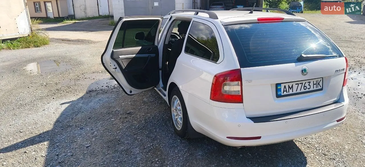 2010 Skoda Octavia - мініатюра 6