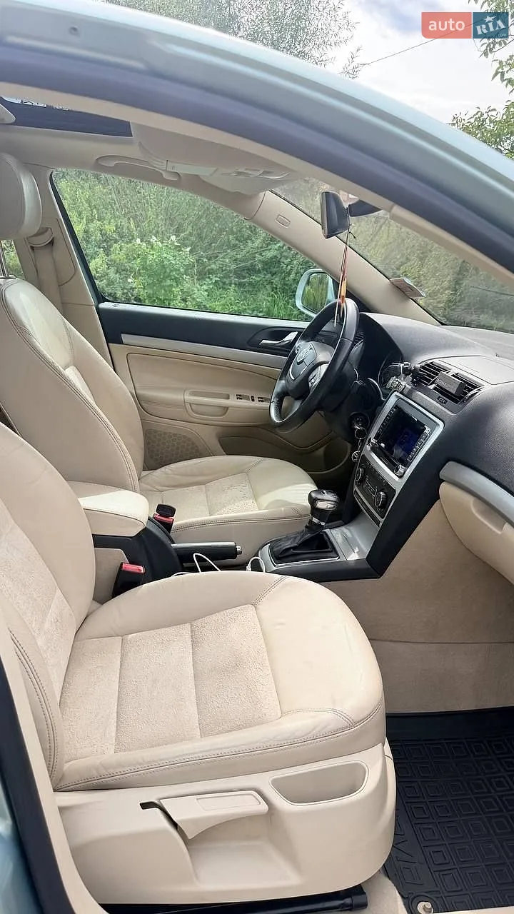 2010 Skoda Octavia - мініатюра 15