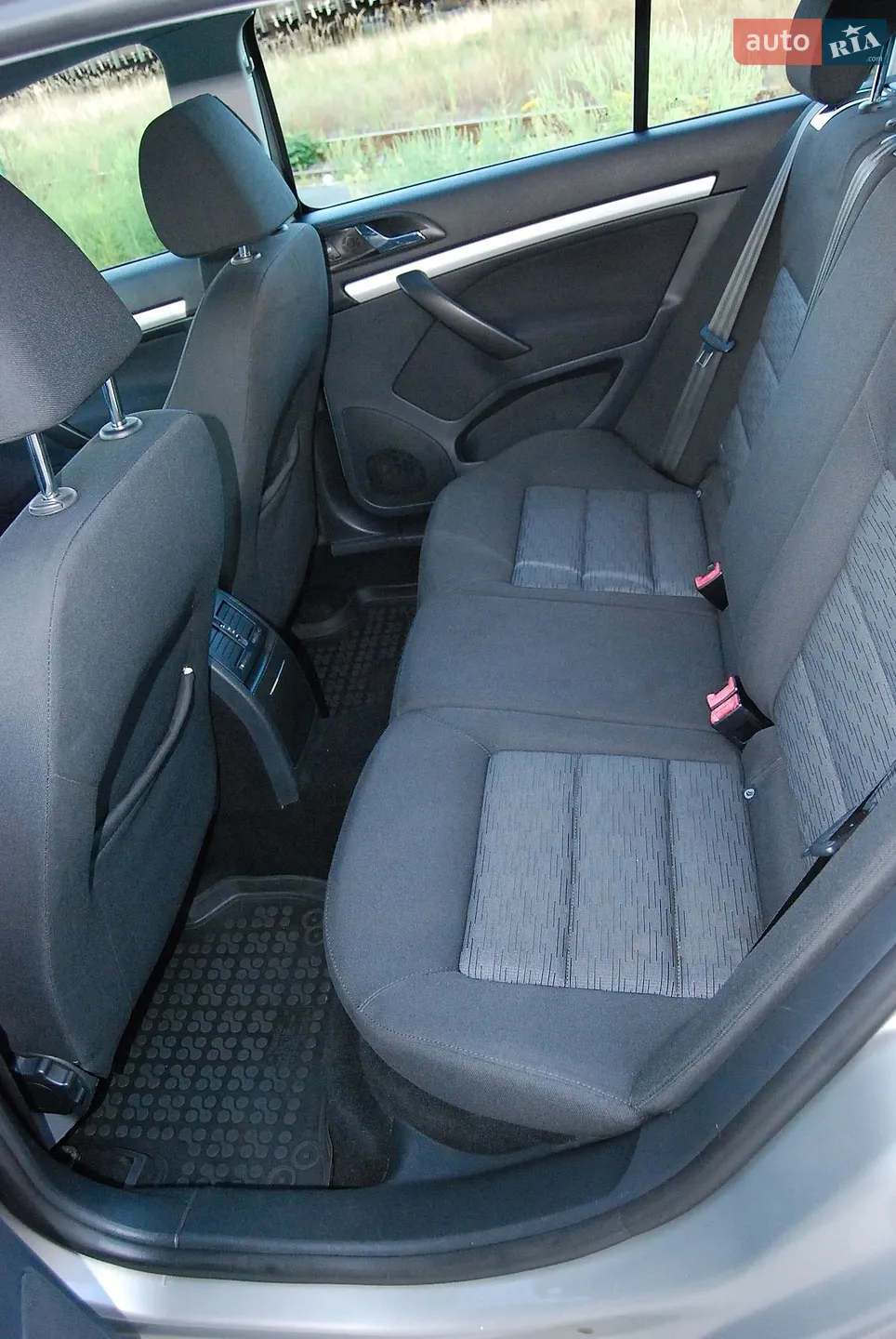 2010 Skoda Octavia - мініатюра 18