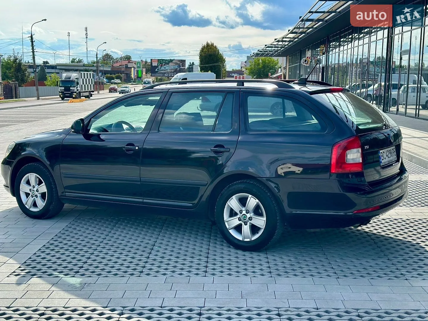 2011 Skoda Octavia - мініатюра 3